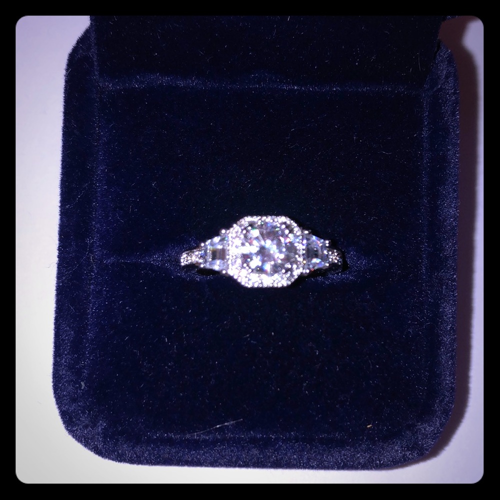 Crystal woman’s ring size 6